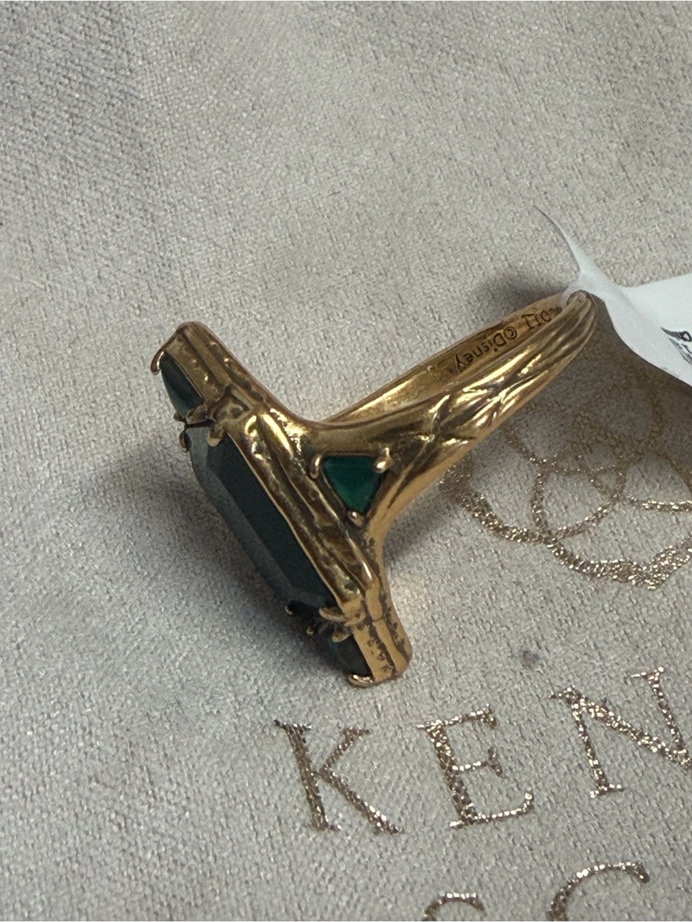 NWT Disney x Kendra Scott The Queen Vintage Gold Cocktail Ring sz 7 or 8 - Picture 7 of 12